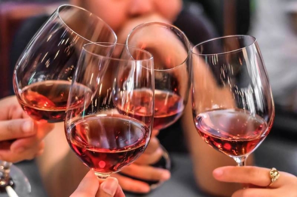 Три школьницы сказали родителям, что будут делать уроки, а сами пошли на вечеринку. Все закончилось «уголовкой» Три школьницы сказали родителям, что будут делать уроки, а сами пошли на вечеринку. Все закончилось «уголовкой»