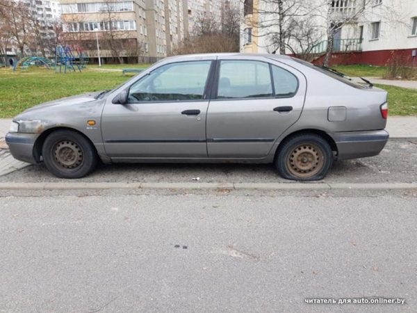 Не быстро, но работает! Белорус «изобрел» способ легально избавить двор от автохлама
