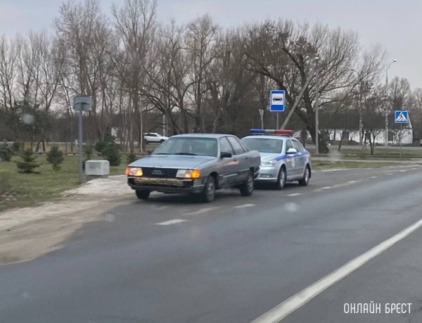 В выходные дни инспекторы ГАИ в Брестской области проводят рейдовые мероприятия в сельской местности