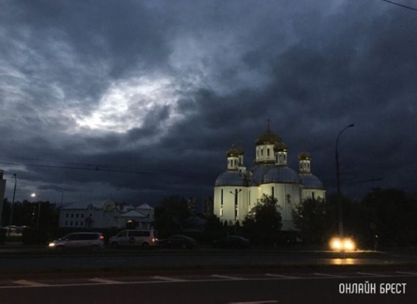 В Бресте и области на завтра объявлен оранжевый уровень из-за сильного ветра В Бресте и области на завтра объявлен оранжевый уровень из-за сильного ветра