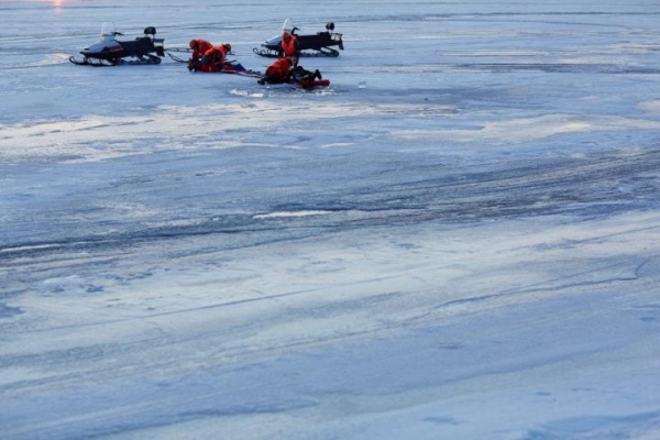 Женщина провалилась под лед в Пинске