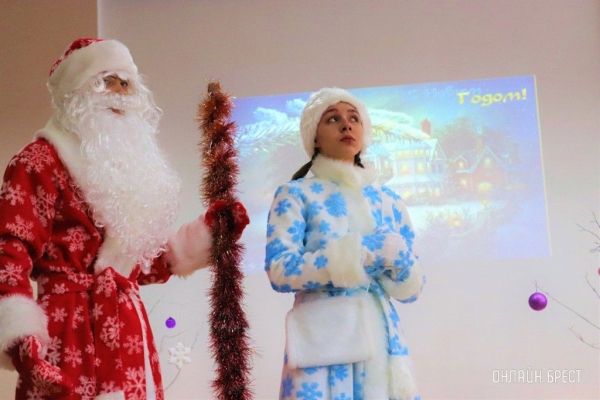 Читатель: «Приключения у новогодней ёлки» в средней школе № 28 г. Бреста
Читатель: «Приключения у новогодней ёлки» в средней школе № 28 г. Бреста