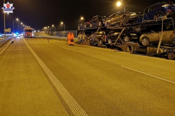 В Польше белорус на фуре столкнулся с автовозом В Польше белорус на фуре столкнулся с автовозом