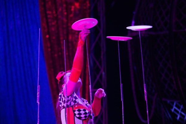 ВПЕРВЫЕ! Цирк-шапито «SIRIUS» представит в Бресте новое экстрим-шоу «Колумбийский форсаж» ВПЕРВЫЕ! Цирк-шапито «SIRIUS» представит в Бресте новое экстрим-шоу «Колумбийский форсаж»