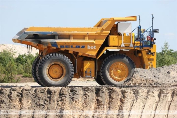 Александр Лукашенко посещает с рабочей поездкой Брестскую область