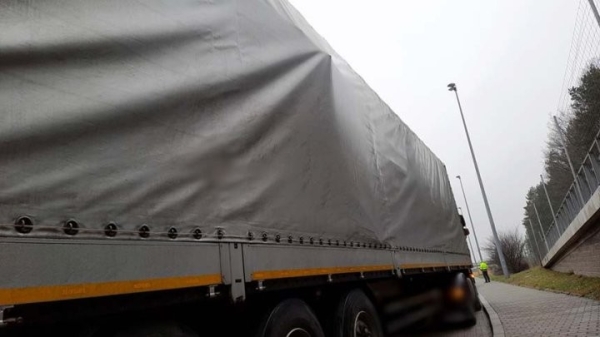 В Польше оштрафовали белоруса. «Транспортники» в потоке увидели, что с грузом что-то не так В Польше оштрафовали белоруса. «Транспортники» в потоке увидели, что с грузом что-то не так