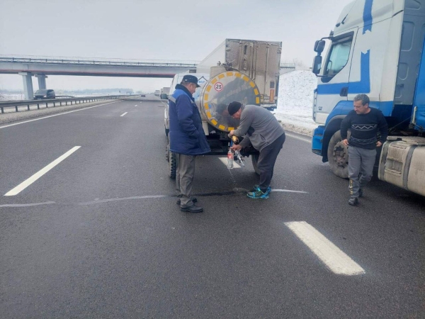 Дальнобойщикам возле Бреста пришли на помощь