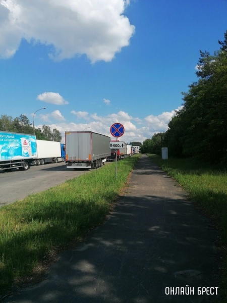 Читатель: Хотелось бы обратить внимание на ситуацию с большегрузами
Читатель: Хотелось бы обратить внимание на ситуацию с большегрузами