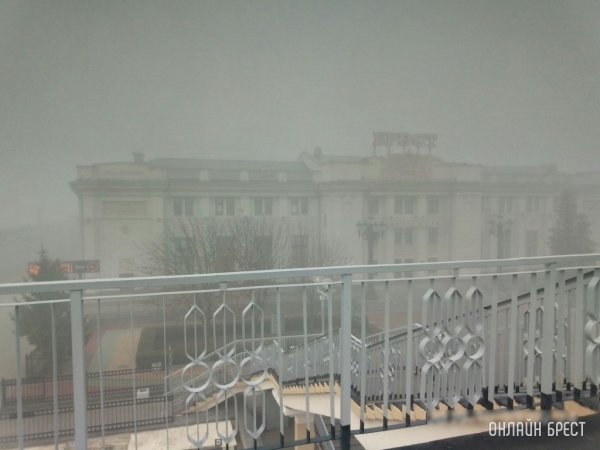 В Брестской области и Бресте объявлен оранжевый уровень из-за тумана