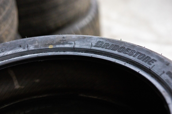 «Немцы отбирают для меня шины». Белорус наладил бизнес по продаже б/у Continental, Pirelli, Bridgestone. Есть спрос?