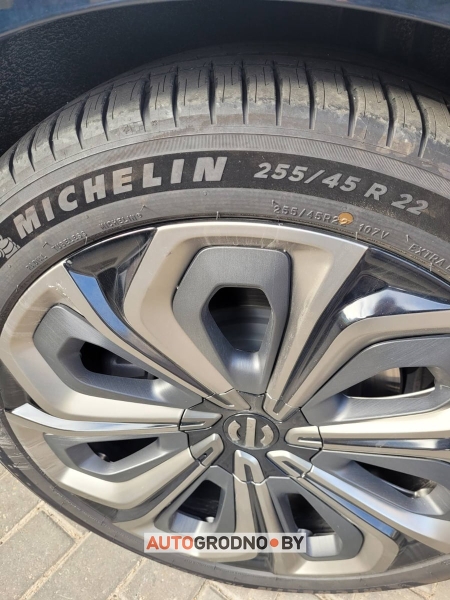 HiPhi X: в Гродно прибыл один из самых дорогих китайских электромобилей. 7 дверей и множество передовых решений HiPhi X: в Гродно прибыл один из самых дорогих китайских электромобилей. 7 дверей и множество передовых решений